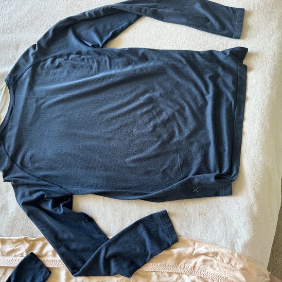 Lululemon Metal Vent Tech Long Sleeve Shirts - Picture 10 of 12